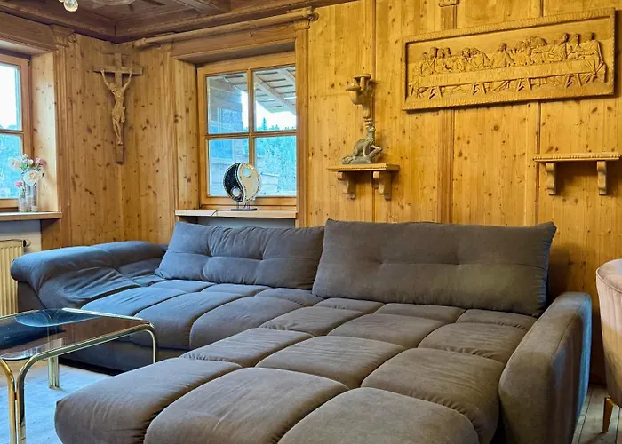 Apartment Haus Raphael - Schnitzereien - Am Waldrand - Hunde Willkommen - Nähe Burghausen Altötting