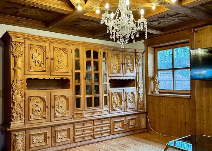 Haus Raphael - Schnitzereien - Am Waldrand - Hunde Willkommen - Nähe Burghausen Altötting Apartment Alsbach